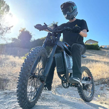 COSWHEEL R19 - rider at sunset