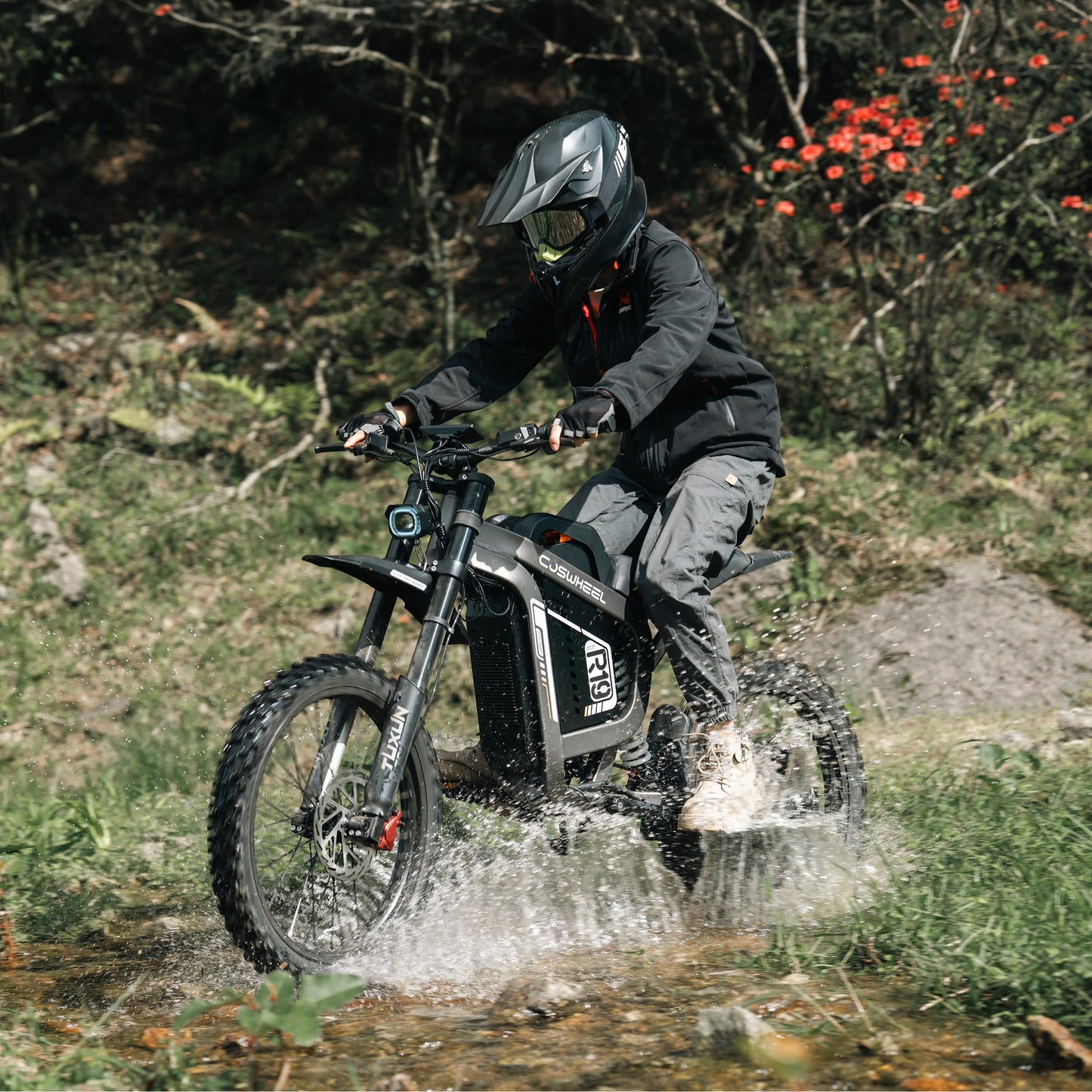 COSWHEEL R19 - rider crossing a stream