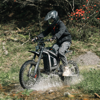 COSWHEEL R19 - rider crossing a stream